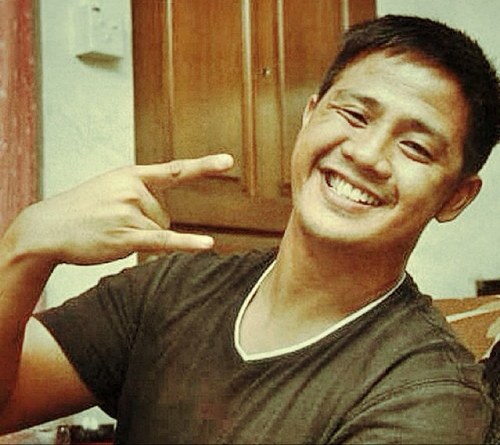 jmjunio's profile picture. Jesus freak cum HR hunk... Works and plays hard, parties harder, but prays hardest!