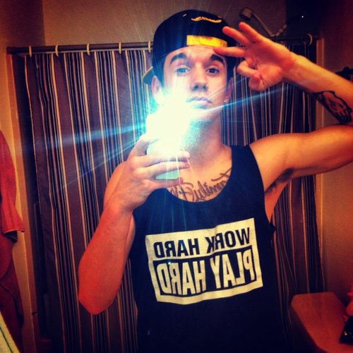 Salute_My_Swaag's profile picture. 9tree7