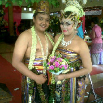 Harta yang paling berharga adalah keluarga (ˆ▿ˆʃƪ)