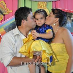 Madre de familia, Prof. Lic. en Psicología, Mgtr. en Educación Puericultora, Catequista y Responsable de la Comunidad San Antonio de Padua - Stma.Trinidad