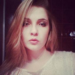 Hi, I'm Sel and this is my twitter so follow me.Waiting @justinbieber to folow me, saw Justin on 30th of March in Vienna.