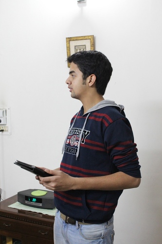 Basketball addict(Die hard Miami Heat Fan)/Smartphone obsessed (Stock Android fan)/Engineering student (Electrical and Electronics)