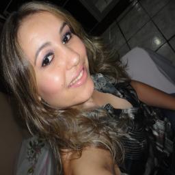 O mundo ao meu redor é obra de minha própria autoria
=)