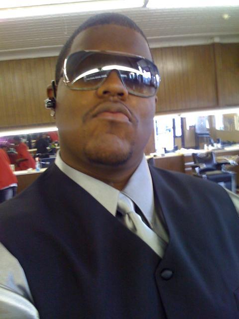 Hoodofficial's profile picture. 