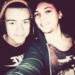 well bitch i ship larry and if you dont like that then go back to playing with your bratz dolls because idgaf