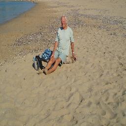 kenfarmsea's profile picture. Husband, dad, grandpa, ex farmer and international advisor, constant gardener, dog owning sun freak EUROPEAN if it wasn't already obvious