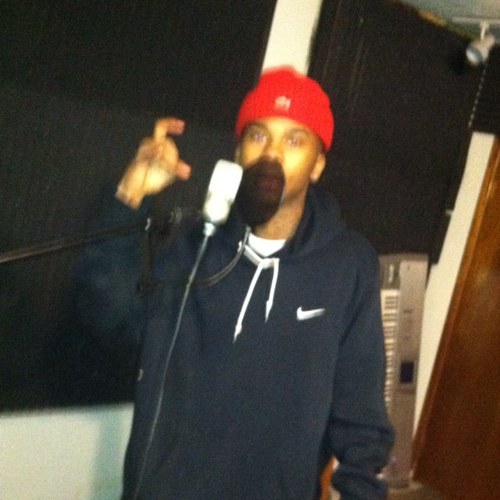 A young artist from Milwaukee Wisconsin, i paint the perfect picture on any beat- What make me different? I got my own lane and is a huge leader!