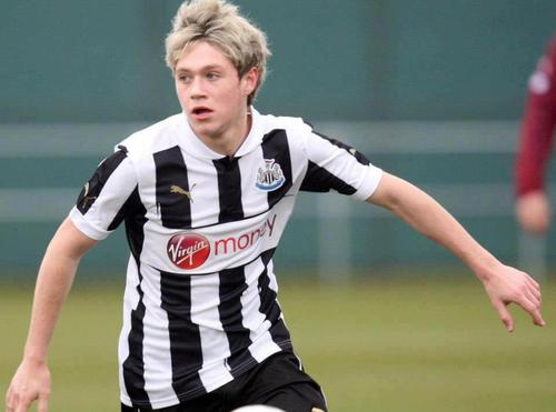 Hi I'm a directioner from Latin America
Directioner latina! NIALL HORAN NOTA MI EXISTENCIA Amo a 5 chicos de 1D pero mi debilidad es Niall :3 I❤U Niall