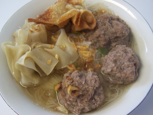 BAKSO SALATIGA .
Jl. Majapahit. Semarang
Seberang pom bensin majapahit
dijamin bikin ketagihan ^_^