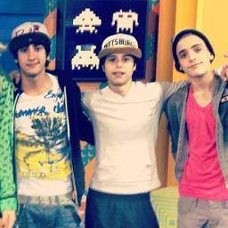 Ex- FC @vdg_mania . Since:27/04/2010.
(Causamo na internet e causamo na tv, Pelock.)
FC Desativado: @LoveMe3P s2