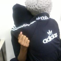Uma garota que procura a esperança onde nem se quer tem vida!
http://t.co/3n3M4MwQzv

MSN; simpleplan.lola@hotmail.com