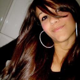 - 16 anos , pisciana , amo chocolate ;pp