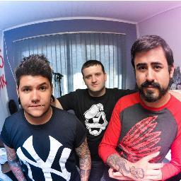 Banda de  Punk Rock, no bom estilo ensolarado da California. ´´PUNK ROCK SINCE 2001`` @Ediposeed @zontarenan @robertosemiguen
http://t.co/YZW2arQ3M0