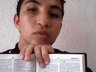 twiiter dedicado perfil 7 Sou evangelico vlooge estudante pesonista com a minha mainhe futuro cantor gospel profisonal e o resto é detalhe !! .
