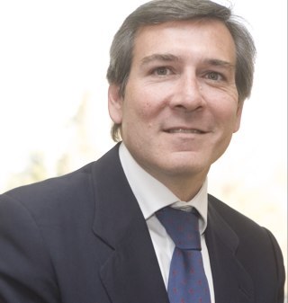 30 años como directivo en el sector @seguros. Vice Presidente del club de seguros de Esade Alumni @ESADEAlumni @Esade #seguros #innovacion. Presidente CAI,