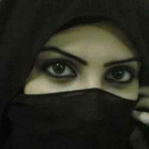 ‏: لا تكن  إلاّ مَع مَن يَفتخرُ بوجودك  ويَفتقِدُ غِيابك  ويصونك 
كُن مَع مَن لا يَكونُ  بِدونِكَ