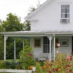 A classic Vermont farmhouse nestled on the banks of the Mad River. Home to American Flatbread.  Come stay with us!