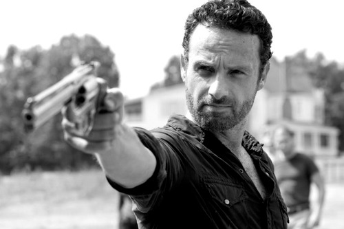 The walking dead community account.
Will try and follow everyone back. Tweet me if I don't :)