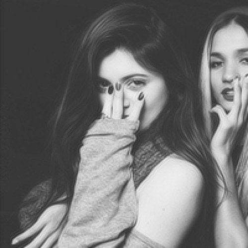 Laura~Kendall~kylie~Em~Jen~Lydia~~Loz~Tam~Fizzy~ Laura's APRIL 13' FOTM :) 3/6 Sweet love