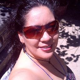 LAPENUELAS's profile picture. lectora aficionada, amante del cine, adoradora de la vida y firme creyente de que los viajes ilustran.