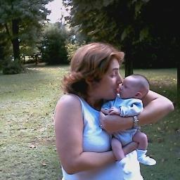 soy mujer, mama, esposa desde hace varios .
años. Encontre un lugar soñado que es Bahia Bustamante.que queda en el sur de Argentina.
Regreso varias veces!!!