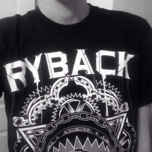 GM2o11's profile picture. Wrestling, UFC, Comic books and NFL
I'll follow back