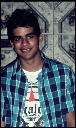 segui ai  gente  sou  um rapaz divertido gosto de fazer  novas amizades :D