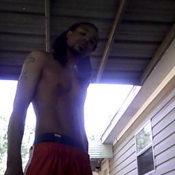 KOOL ASS NIGGA DAT LOVES TO BLOW DAT REEFER AND TAKIN CARE OF MY DAUGHTER....WANNA KNOW MORE FWM....