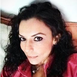 Art Teacher, painter, crazy and friendly. I love nature, dogs and fun. Movie buff, beach fan, UNO cards player, yogui and scorpio girl.