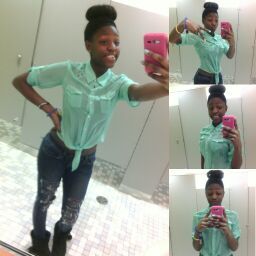 |Im5'3 :-) FMOIG@prettygaldee___ #DARKSKIIN #WeCantStop #WeWontStop #ItsMeWhoOwnDaNight #NobodysGirlfrann #FreeMyBroRell