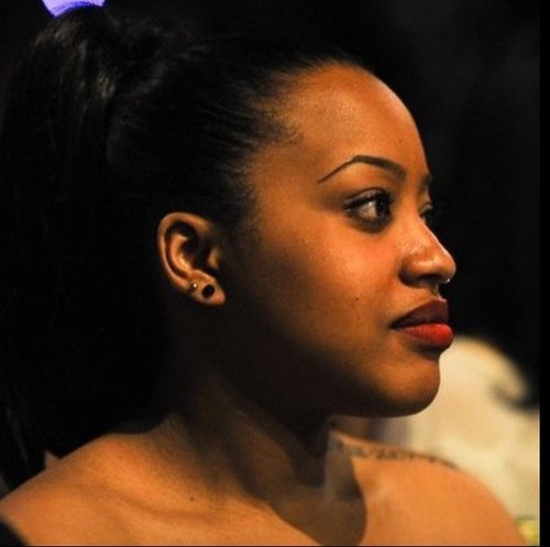 Sashmuzique's profile picture. Yuh too fass!