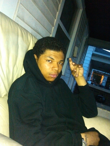 I KEEP IT REAL WIT ALL MY NIGGAHS BT YUE HOES GNE BE HOES