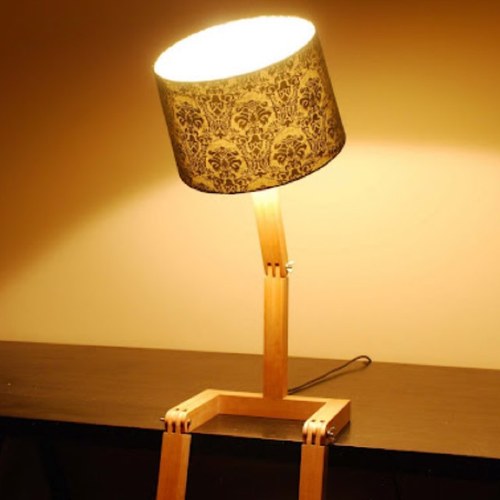 Lamps_are_cool's profile picture. I am a lamp. Lamps are cool. There is no one else I'd rather be than me, a lamp☺