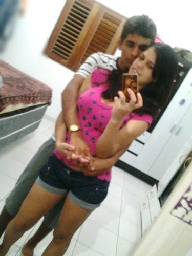 A melhor coisa do mundo ja mim aconteceu mais vai ser melhor ainda quando eu estiver ao seu lado DANIELLE RODRIGUES tiamu mooooooooo......