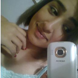 quem me vê, me vê sorrindo e vai ser sempre assim..