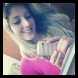 ooi *-*  O melhor lugar do mundo é sempre ao lado de quem te faz feliz!! ;D