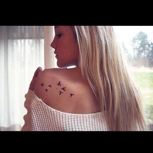 Smalltownclass's profile picture. tell me what i gotta do to win you over, youll never have to wonder if you need another*.    canada eh!