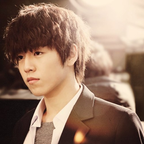 —☆ verified roleplayer @sourpatchrp as actor lee hyunwoo — #93liner — @sp_kkabyul ♡