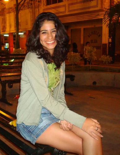 ivonne2829's profile picture. 