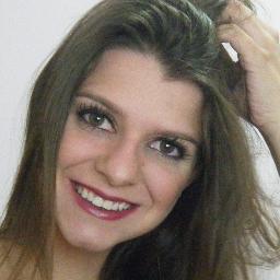 Pra não dizer que não sou doce, sou um chocolate bem amargo.