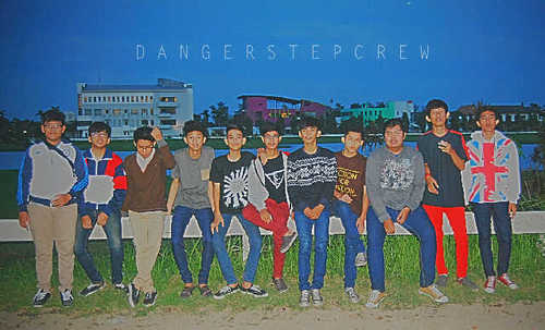 Since 1 Juni 2012 #DangerStepCrew |  #DangerStepSexyDancer |  ☎089636010752 CapungCapung! \dsc/