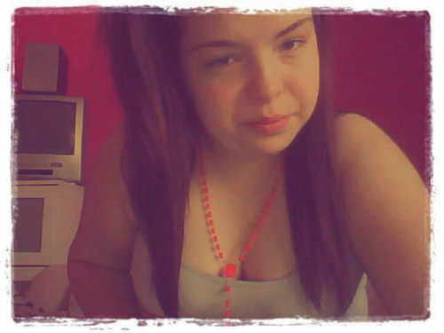 CelineJordan_xo's profile picture. Hello There's a Follow Button Press it