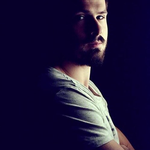 Gxintaras's profile picture. Facebook: George Xintaras Instagram: Georgexint. 🏦:accountant 💻:running business