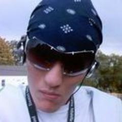 Hard2Solve's profile picture. I'm going to open up a biography about myself, nothing fancy. Stay tuned for that 3