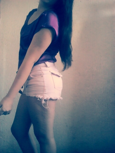 Rompiendo mesas con Zayn Malik. Pide Follow back ♡