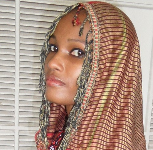 Actrice-Comédienne, comorienne d'origine malgache. Héroïne du film comorien Mon Patron et Moi, de Mounir Hamada Hamza.