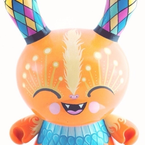Toy painter and illustrator with a love of all things cute and fluffy