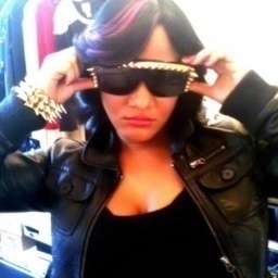 TatumStone2's profile picture. belajarlah untuk mengejar kesempurnaaan, maka kesukesan akan mengikutimu..Oya?Grade7e,8b part of GK! MALUGUEMAH ENDINGBALIK!