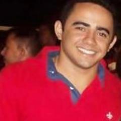 Optometrista, torcedor do VASCO e apaixonado pela minha familia.
 Fé em Deus acima de tudo!!