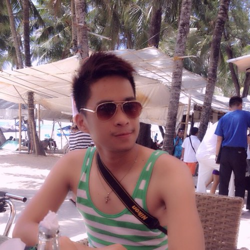 Loving life living! :). 
Instagram: akosijeppogss